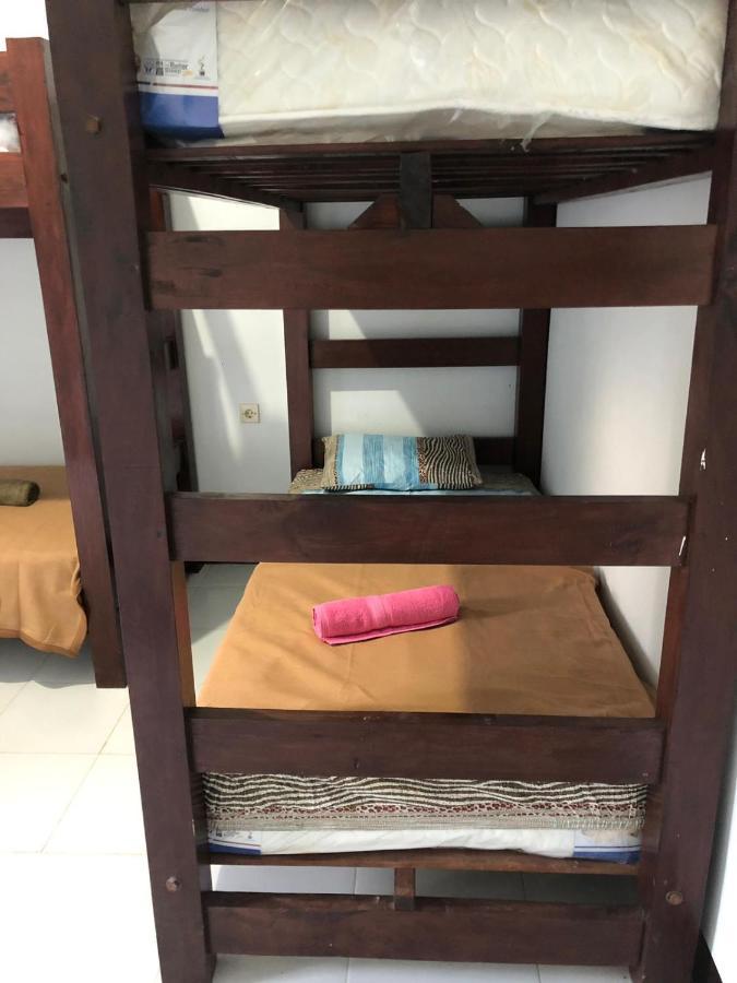 Kuta  Ariata Arya Hostel מראה חיצוני תמונה