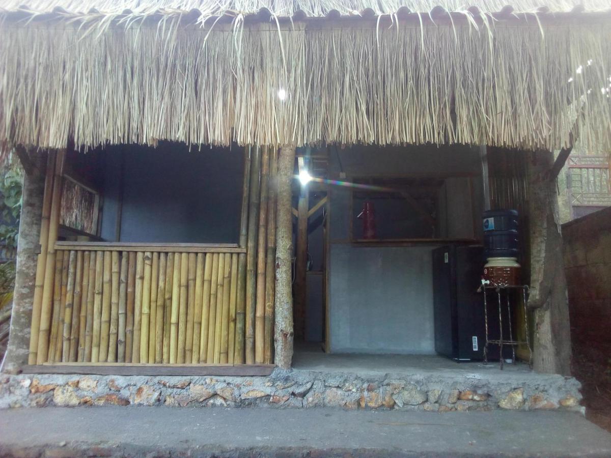 Kuta  Ariata Arya Hostel מראה חיצוני תמונה